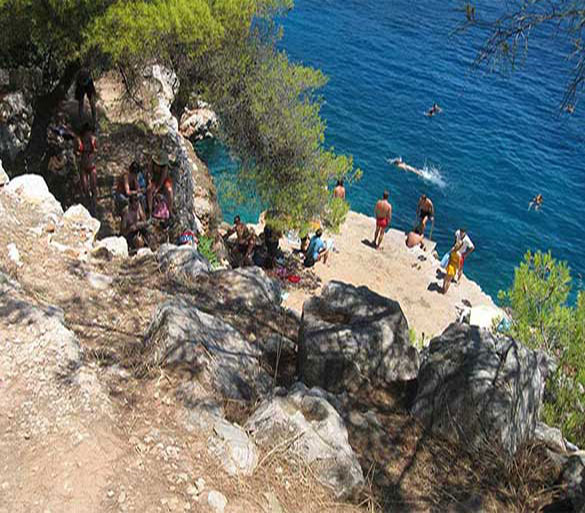 Η ΠΑΡΑΛΙΑ ΤΗΣ ΜΑΡΕΖΑΣ & ΤΗΣ ΜΑΓΚΙΖΑΣ